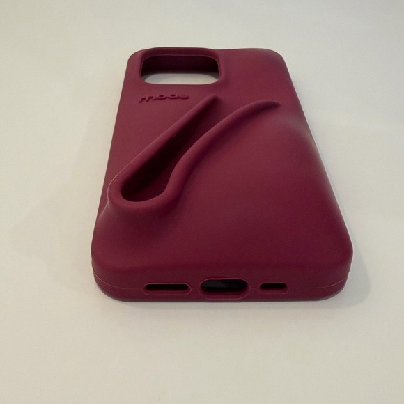 rhode iPhone 14 Pro Raspberry Jelly Lip Case - Picture 3 of 7